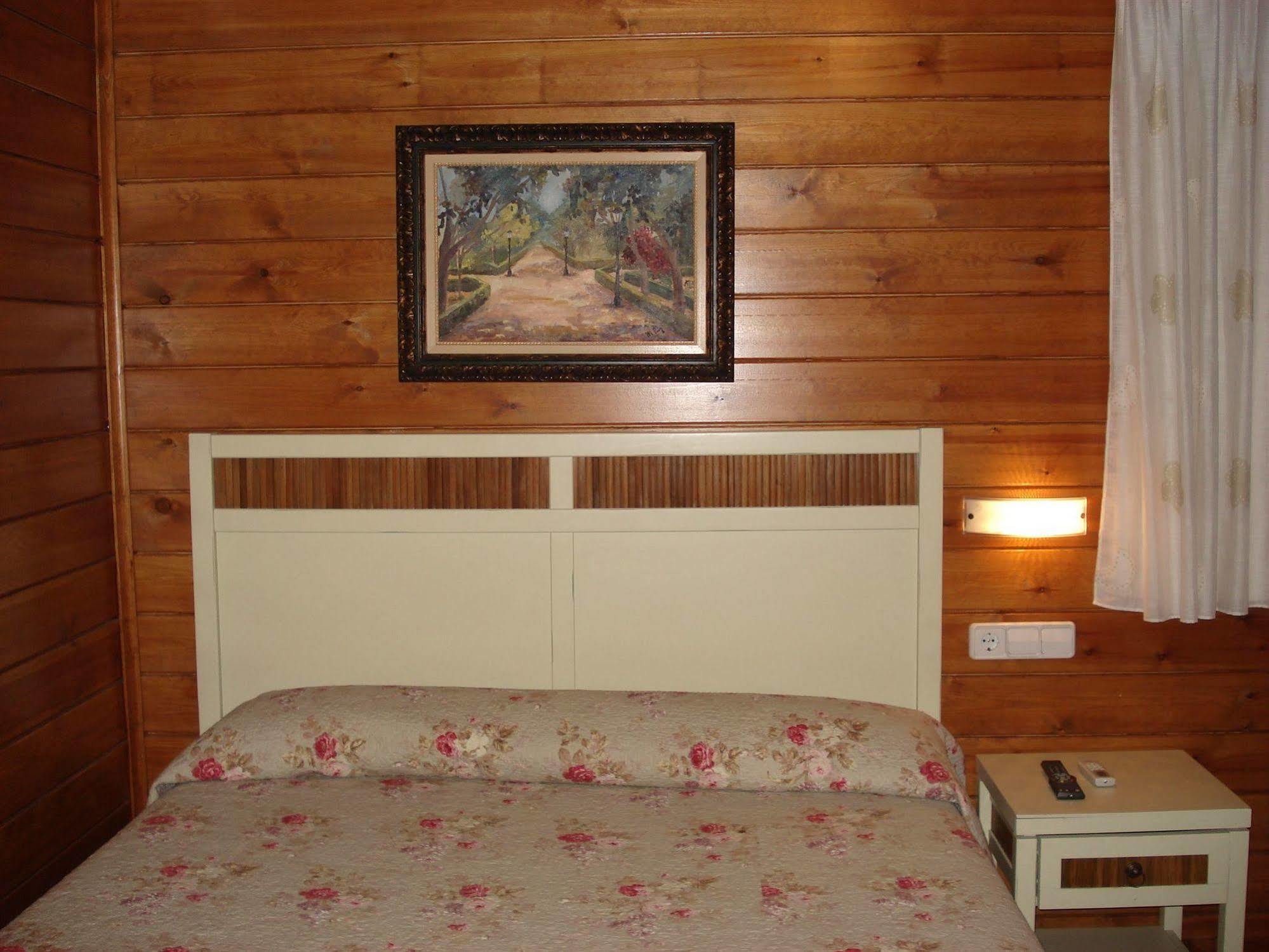 El Raco De La Pintora "Adults Only" Hotel Alberic Kültér fotó